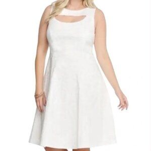76-23 Torrid white floral textured A-line dress with cutout Size 16